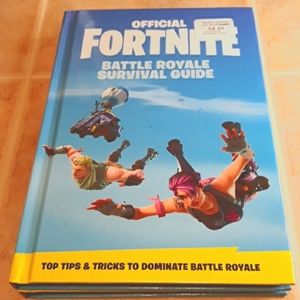Official Fortnite Battle Royale Survival Guide Book